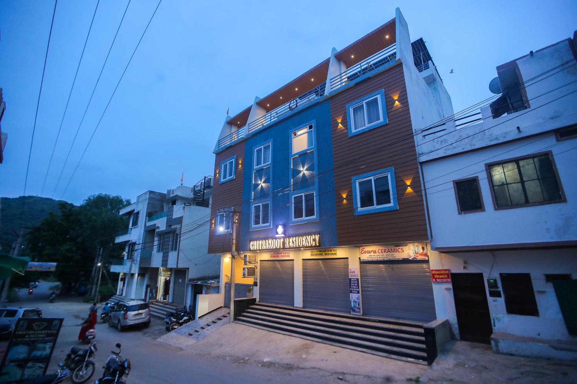 Chitrakoot Residency Aparthotel Udaipur Bagian luar foto